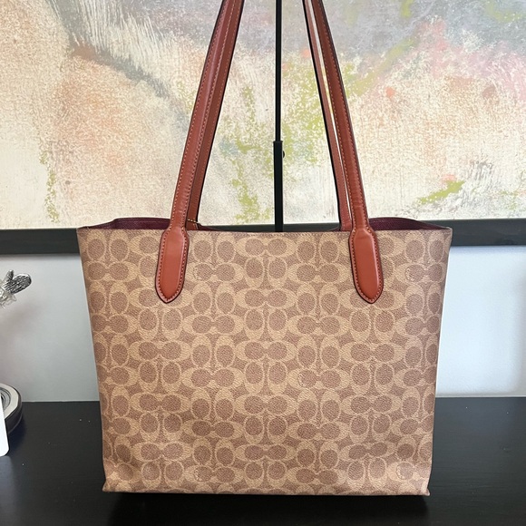 Coach Willow Brown Signature Tote Bag - Picture 4 of 13